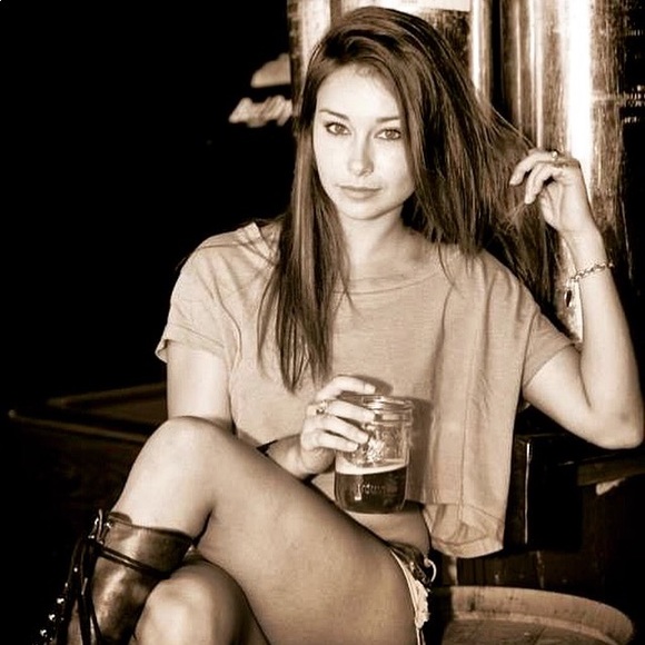 Meet your Posher, Alanna - Picture 2 of 6